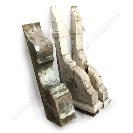 3 WOODEN ARCHITECTURAL MOULDINGS AF H.900mm