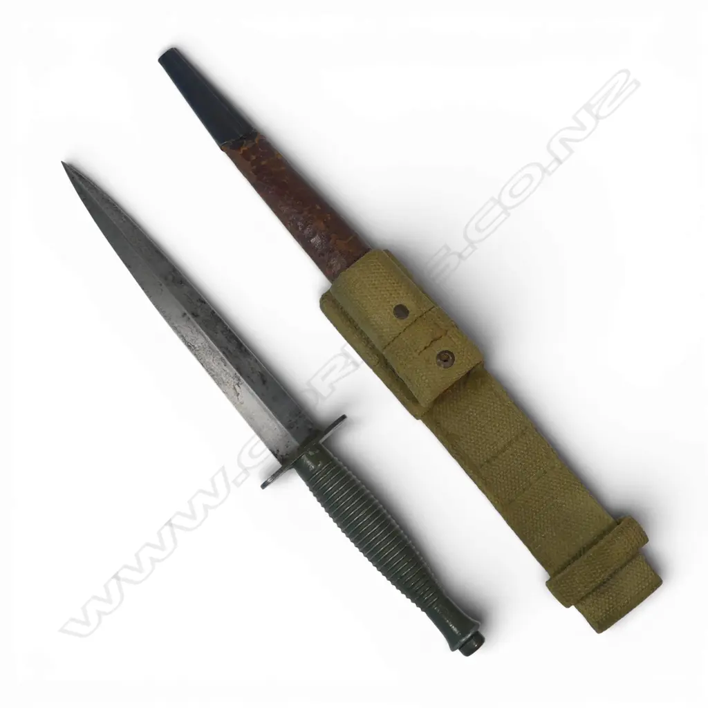 Fairbairn-Sykes 3rd Pattern Commando Knife, handle and cross guard painted drab green, Image 1++