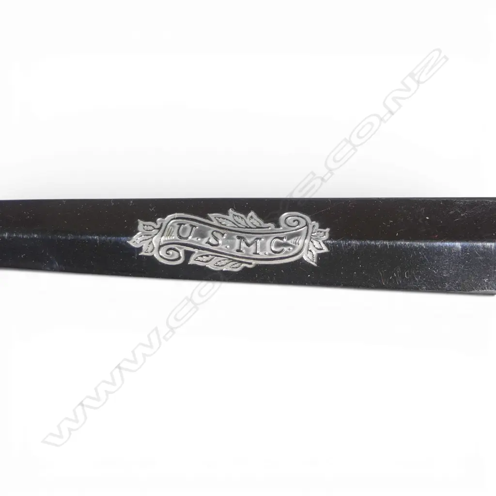 Cased limited edition (891/2500) H.G. Long & Co. (Sheffield) U.S. Marine Raider Stiletto. Image 1++