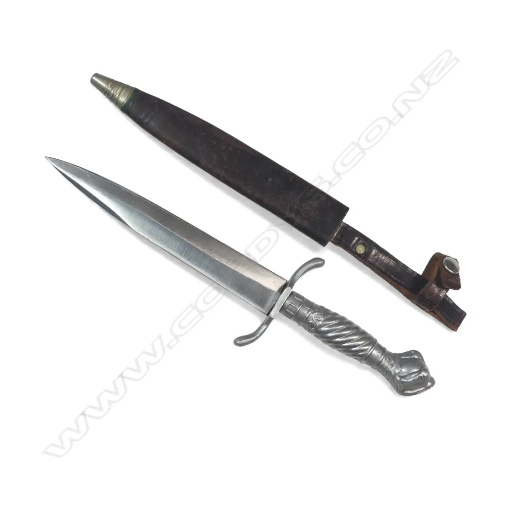 Post WWII German made stiletto with cast alloy hilt with ball and claw pommel, Image 1++