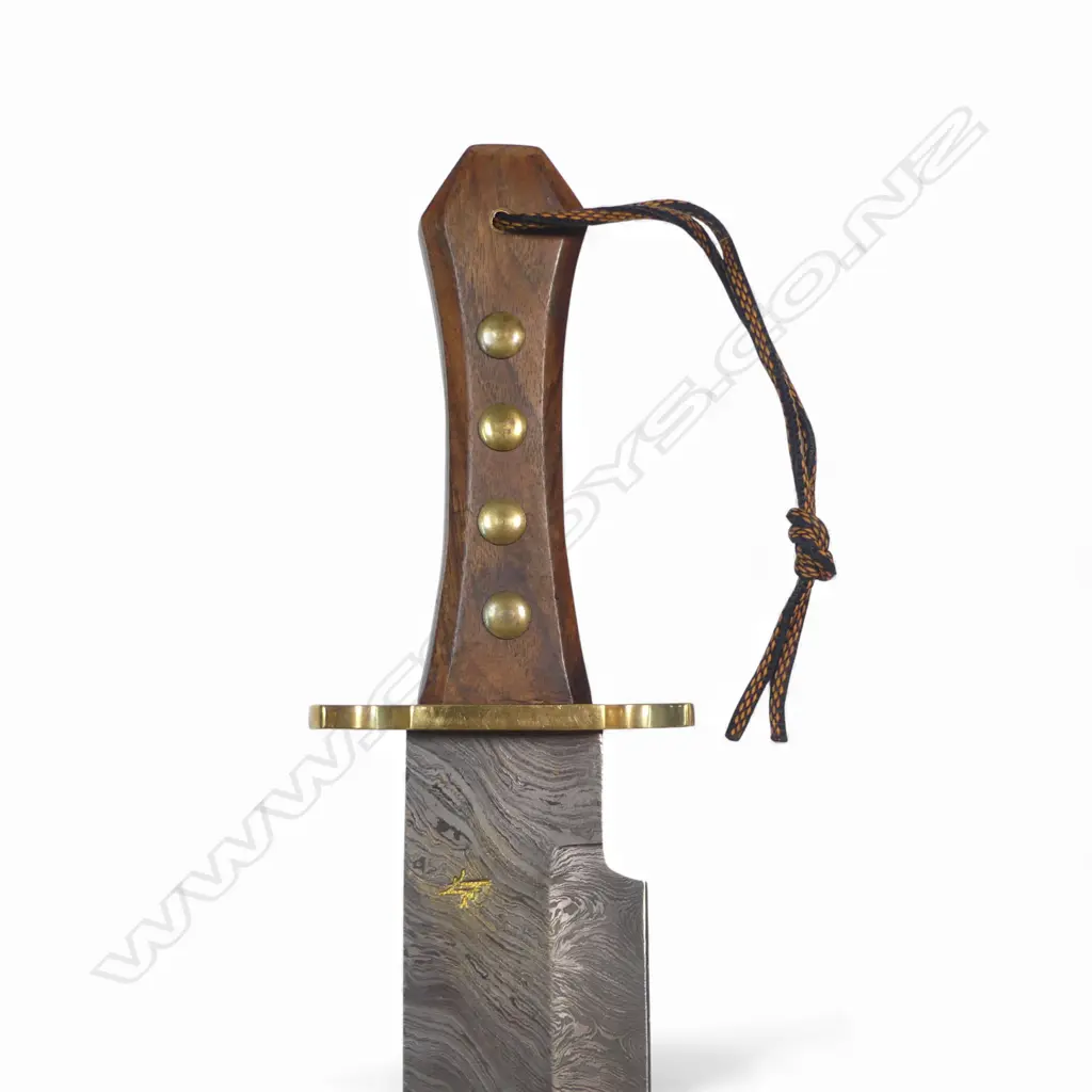 Large 'Superior Swords' (Auckland) Coffin-Hilt Damascus Bowie Knife 19½", Image 1++