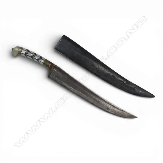 Small Indian Pesh Kabz knife. Brass hilt with jade grips inlaid with mother of pearl and horn.