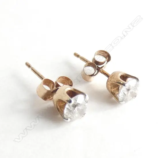 PAIR OF 10CT GOLD & DIAMOND STUD EARRINGS 0.25CT DIAMOND EACH EARRING