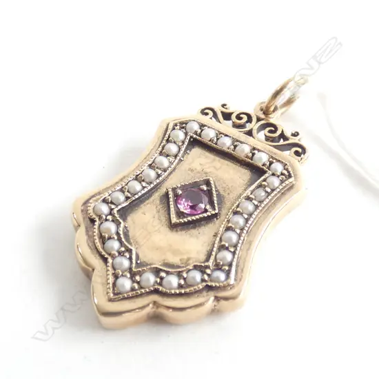 9CT PINK STONE & SEED PEARL PENDANT 3.2 GRAMS