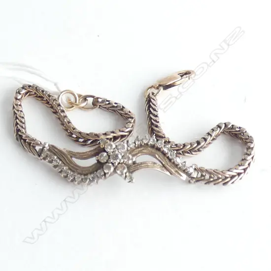 9CT YELLOW GOLD & DIAMOND BRACELET 7.6GMS