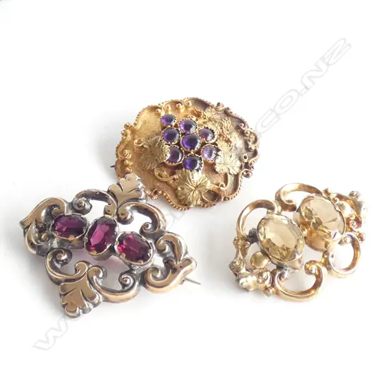 3 ANTIQUE 9CT GOLD BROOCHES 2x 9ct 7.2gms. 1 x 18ct 4.67gms