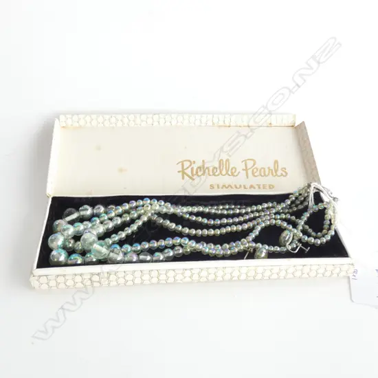 VINTAGE 3 STRAND GLASS BEAD NECKLACE & MATCHING SCREW EARRINGS