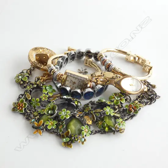 ASSTED NECKLACES/BRACELETS/WATCHES ETC