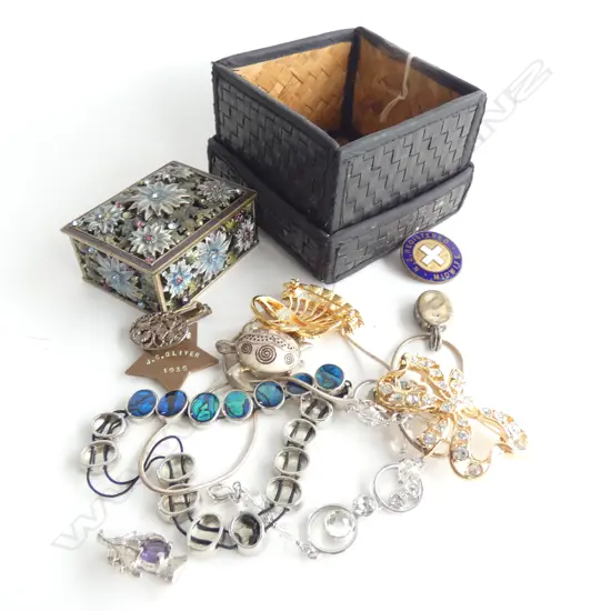 FLAX BOX FULL OF BROOCHES/NECKLACES/BRACELETS