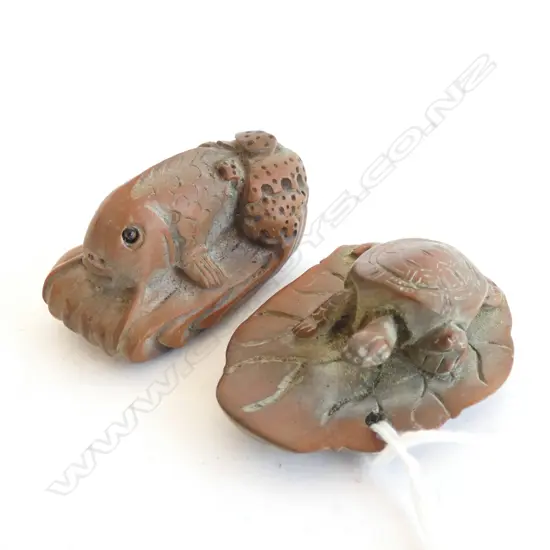 2 BOXWOOD OKIMONO; TURTLE & FISH