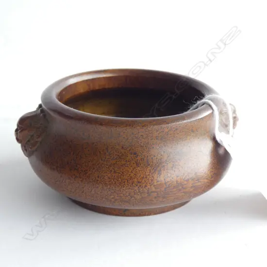 SMALL CHINESE BRONZE INCENSE BURNER, CIRCULAR WITH LION HANDLES, w SEAL MARK UNDER THE BASE. Dia.80mm
