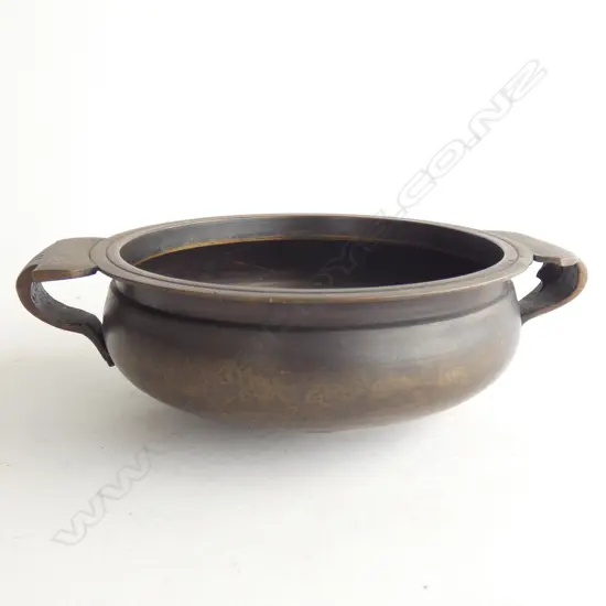 BRONZED WINE QUAICH 115mm dia