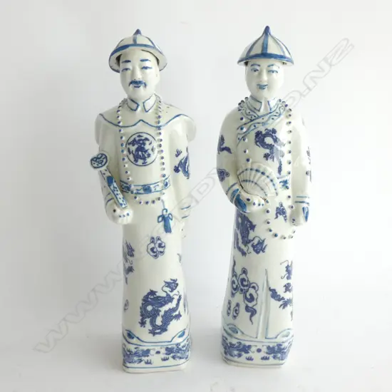 PR B/W CHINESE FIGURES H. 320MM