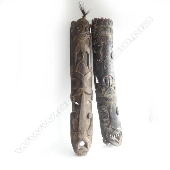 2 LG CARVED WOODEN TRIBAL WALL HANGINGS - TALLEST H.940MM