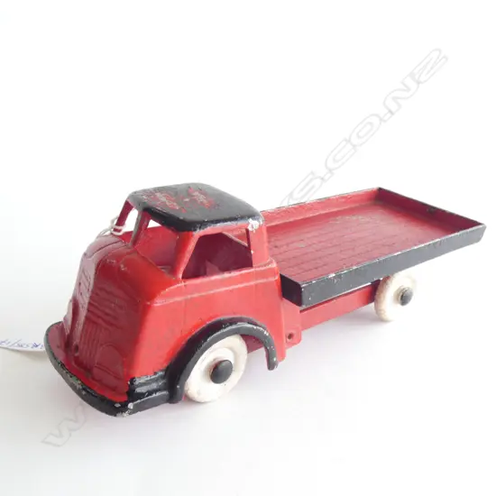 FUN HO RED FLAT DECK TRUCK L.260mm