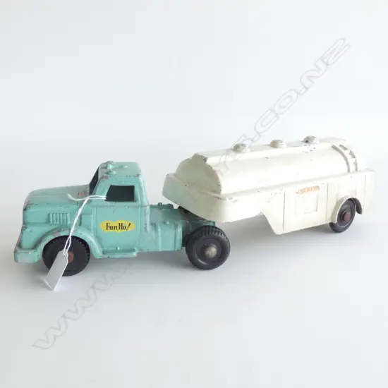 FUN HO VINTAGE MILK TANKER L.405mm #536