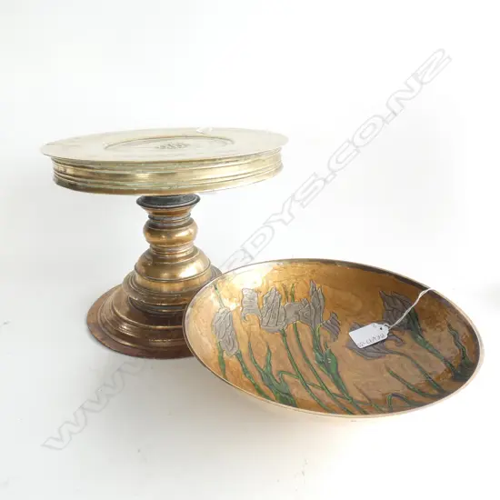 LG BRASS TABLE POT STAND  (H. 290 DIA 240MM) & BRASS & ENAMEL BOWL (DIA 245MM)