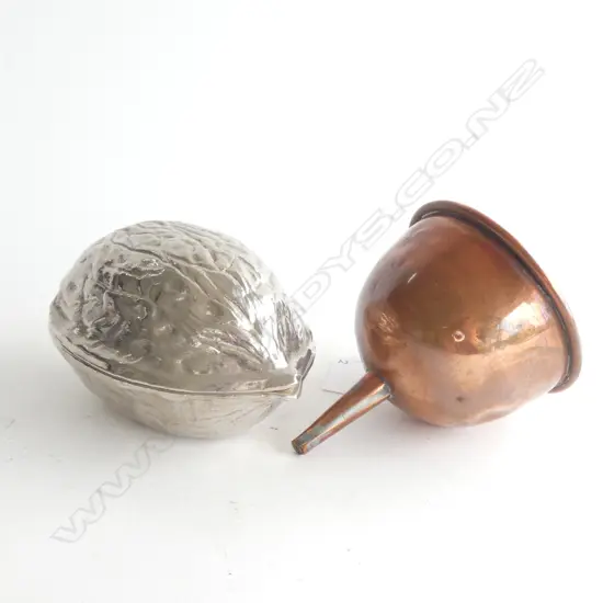 SILVER PLATE WALNUT SHAPED NUT CRACKER L.135MM + OLD COPPER FUNNEL (DIA  92MM) (MINOR DENTS)
