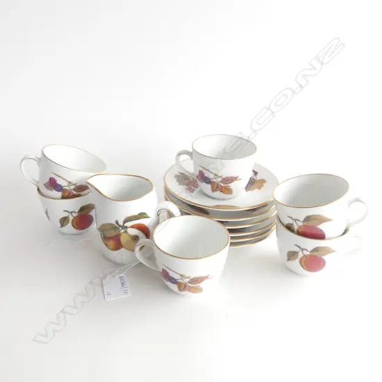 6 ROYAL WORCESTER EVESHAM COFFEE CUPS & SAUCERS + MILK JUG
