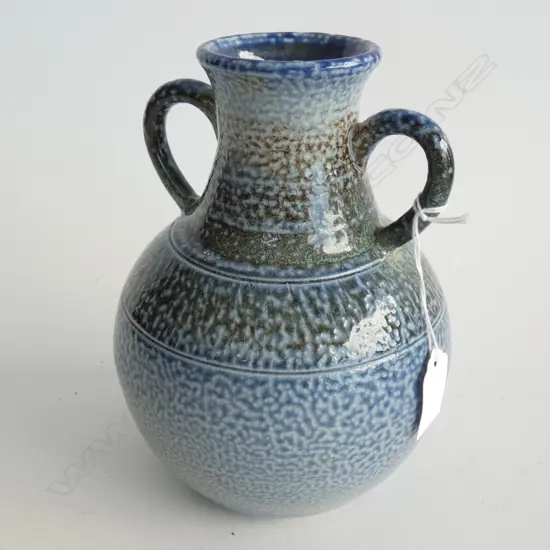 SALT GLAZE NZ STUDIO POTTERY TWIN LUG HANDLED VASE H. 200MM 
