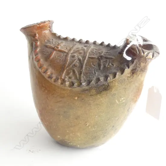 DOUBLE APERTURE FIJIAN LAPITA-TYPE POTTERY OIL POT, EX PRIVATE COLL. SUVA 1990