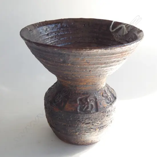 WILF & JANET WRIGHT POTTERY VASE W/ DECORATIVE STAMPS H. 165 X DIA. 170MM