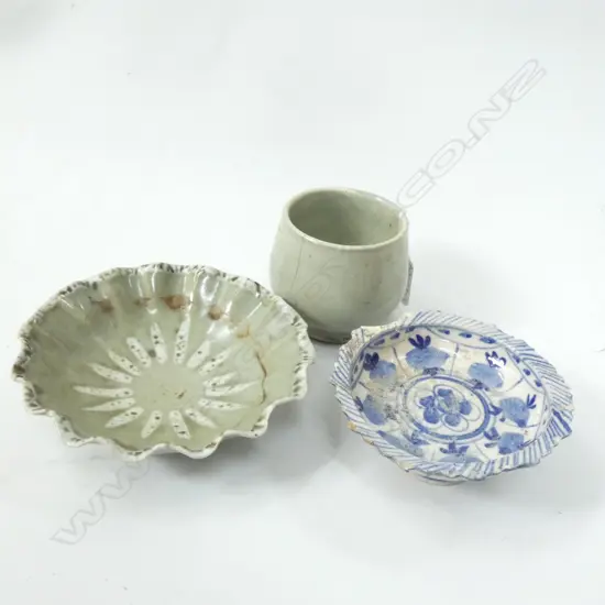 PR OLD MING DYNASTY STYLE SM BOWLS (DIA 140MM) & CUP ...