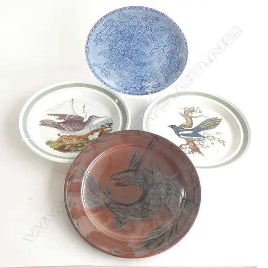 4 ASST PLATES INCL 2 PORTMEIRION BIRD PLATES DIA  265MM