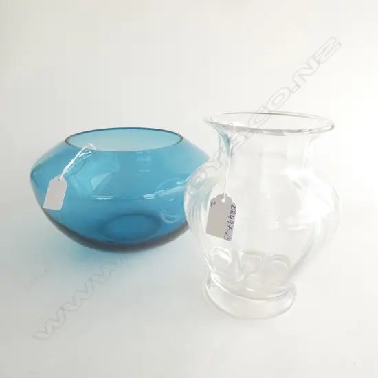 LG BLUE GLASS BOWL (DIA 250MM) & CLEAR GLASS VASE H. 195MM ....