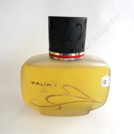 FACTICE MAXIMS DE PARIS PERFUME BOTTLE 300 X 270MM