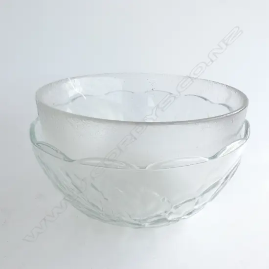 2 LARGE HEAVY GLASS BOWLS - DIA  315MM & 300MM 