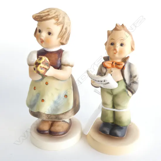 2 HUMMEL FIGURINES; #135 'SOLOIST' & #257 'FOR MOTHER' H.130mm