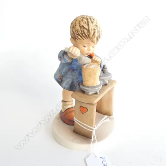HUMMEL FIGURINE #345 'A FAIR MEASURE' BOY w. TABLE H.140mm