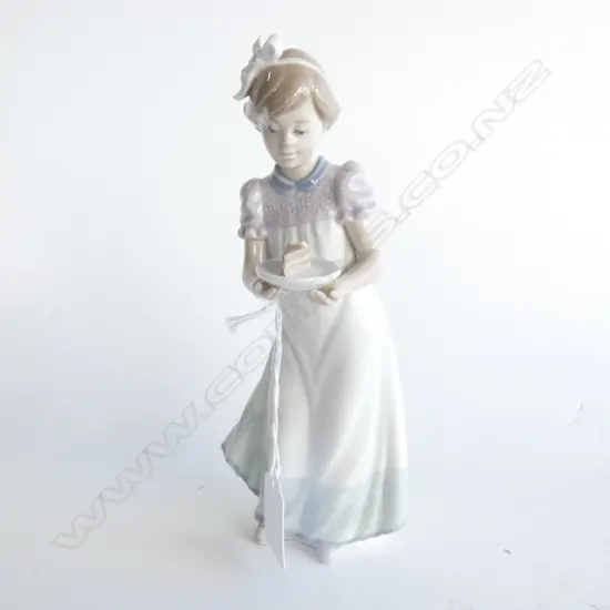 LLADRO #5429 'HAPPY BIRTHDAY' H.205mm