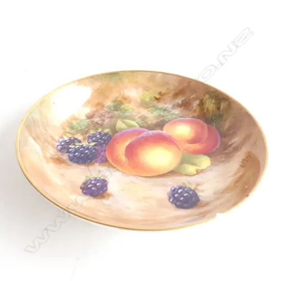 ROYAL WORCESTER FRUIT PAINTED CIRCULAR CABINET DISH SIGNED 'L. MAYBURY' 110mm dia