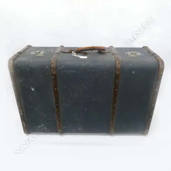 WOOD BOUND STEAMER TRUNK W. 685MM + LEATHER BRIEFCASE