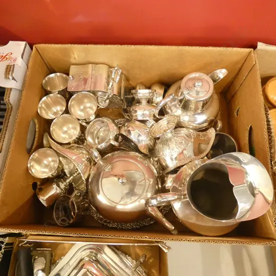 LOT ASST EP JUGS /TRAY/TEA SERVICE ETC