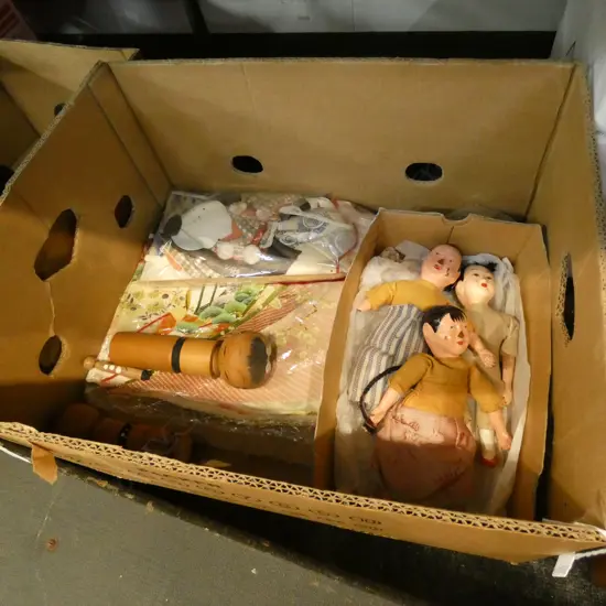 ASST JAPANESE DOLLS/KOKESHI DOLLS/DECORATED PADDLE/JAPANESE CLOTH