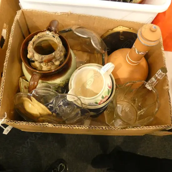 BOX LOT MISC GLASS / POTTERY ETC.
