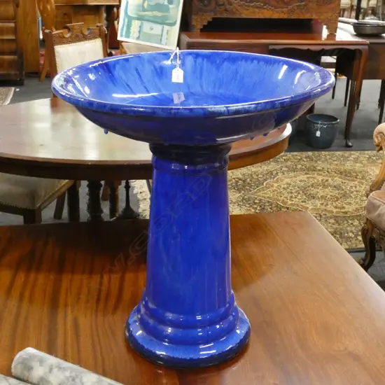 LG BLUE  GLAZED BIRD BATH & STAND DIA 530 H 640MM