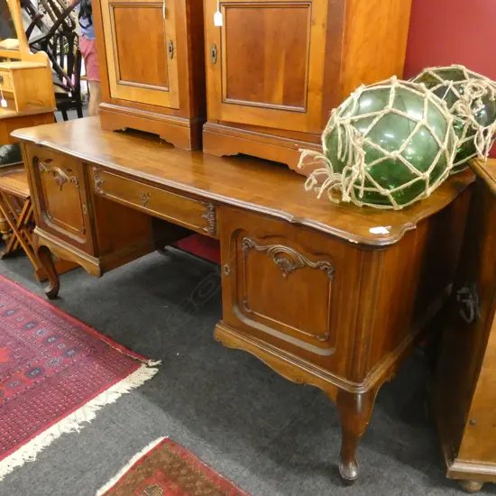 MAHOGANY QUEEN ANNE STYLE DESK / SIDEBOARD W.1600mm D.750mm