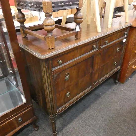 SHERATON STYLE CHEST W.1210mm