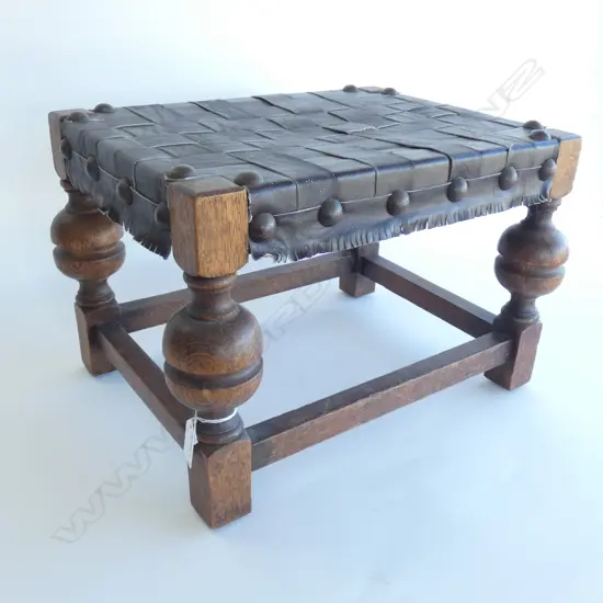 OAK & WOVEN VINYL STOOL AF W.440mm