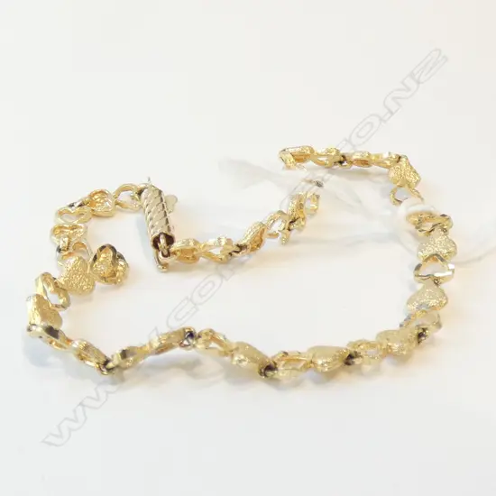 14K GOLD HEART CHAIN BRACELET 5.1 gms