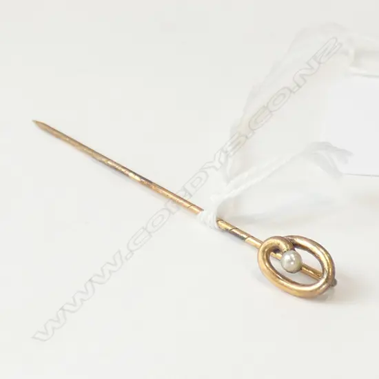 9CT GOLD AND PEARL STICKPIN IN ORIGINAL BOX