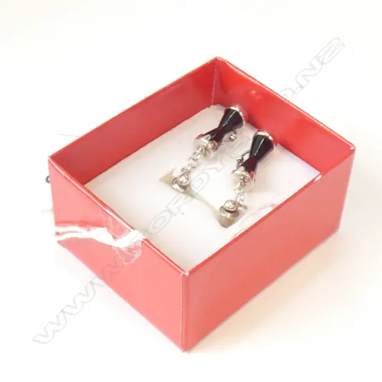 BLACK CORAL & SILVER DROP EARRINGS 