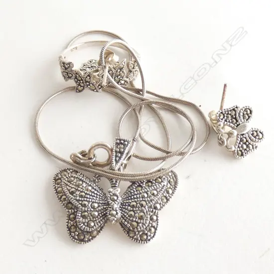 925 SILVER & MARCASITE BUTTERFLY RING, NECKLACE & EARRINGS SET