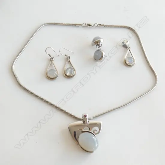 MOONSTONE & 925 SILVER NECKLACE, ENHANCER, 2 PRS EARRINGS