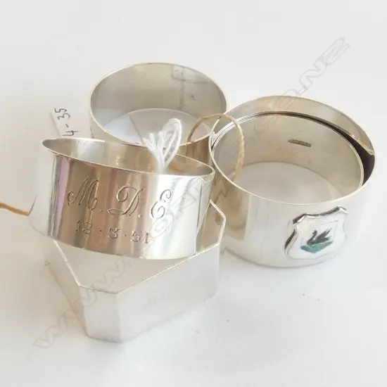 FIVE ASST STG SILVER NAPKIN RINGS; TOTAL WEIGHT 109GMS