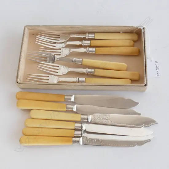 12 PC BONE HANDLE & STG SILVER FISH KNIVES & FORKS - SHEFFIELD 1906 